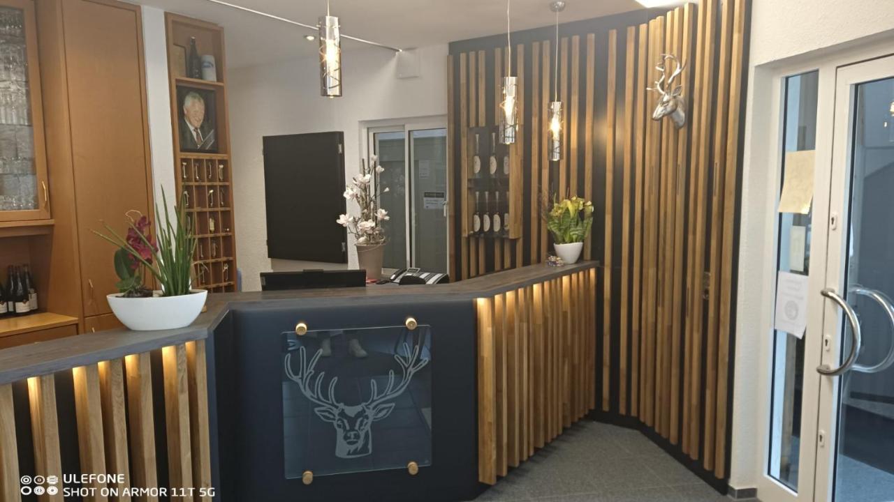 Hotel & Restaurant Zum Hirsch 3*