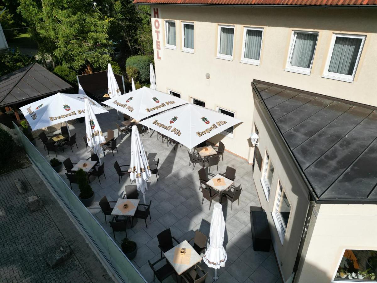 & Restaurant Zum Hirsch