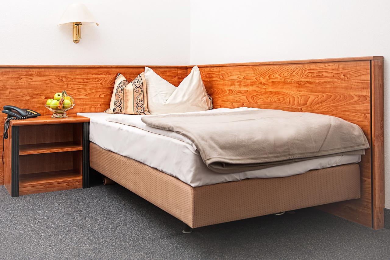 Hotel & Restaurant Zum Hirsch 3*