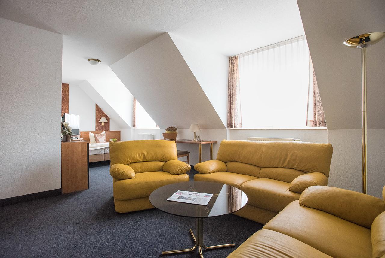 & Restaurant Zum Hirsch Hotel Romhild